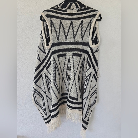 Elan Aztec Cardigan Reversible   Mixed Print Womens Sz S Fringe Wool Oversized - Picture 10 of 11